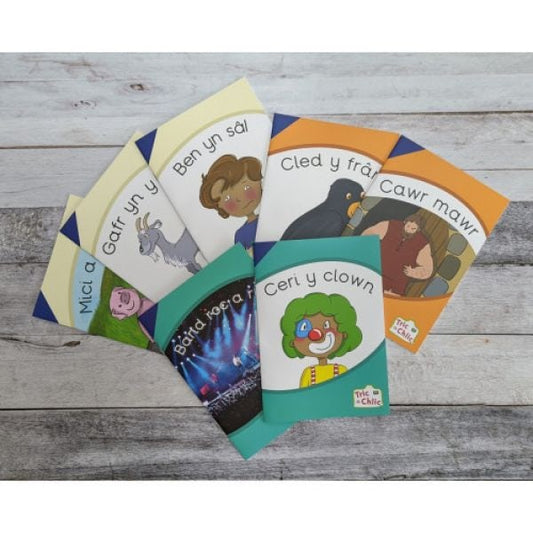 Cover image for Tric a Chlic: Cam 2 - Set o Lyfrau (English Medium Schools), isbn: 9781783903689