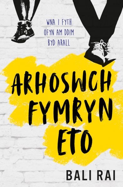 Cover image for Arhoswch Fymryn Eto, isbn: 9781802585797